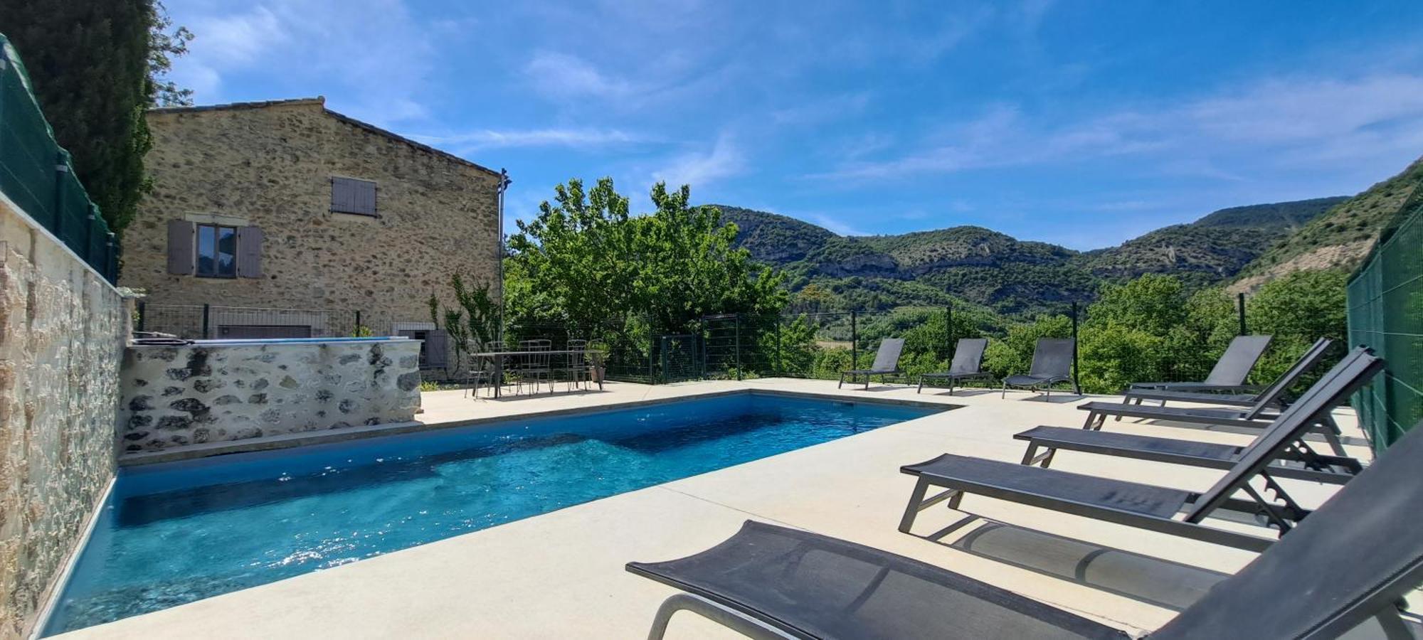 Le Mas Des Fontettes, Gite 14 Personnes, Piscine Chauffee, Propriete 5Ha, Barbecue Sahune Kültér fotó